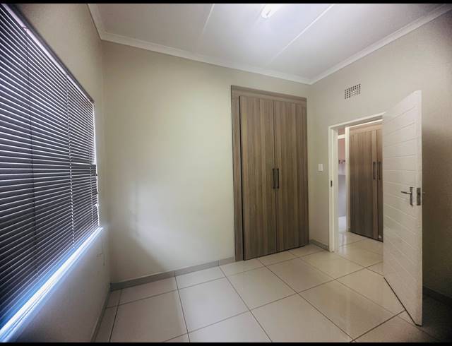 999M² OFFICE FOR SALE IN PARKDENE